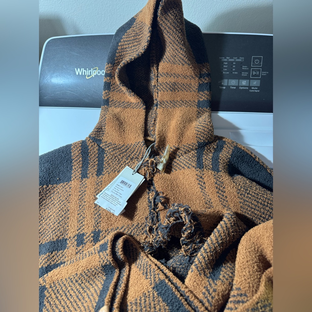 Barefoot Dream cozychic fringe plaid hooded poncho  honey/carbon one size NWT - Picture 9 of 13